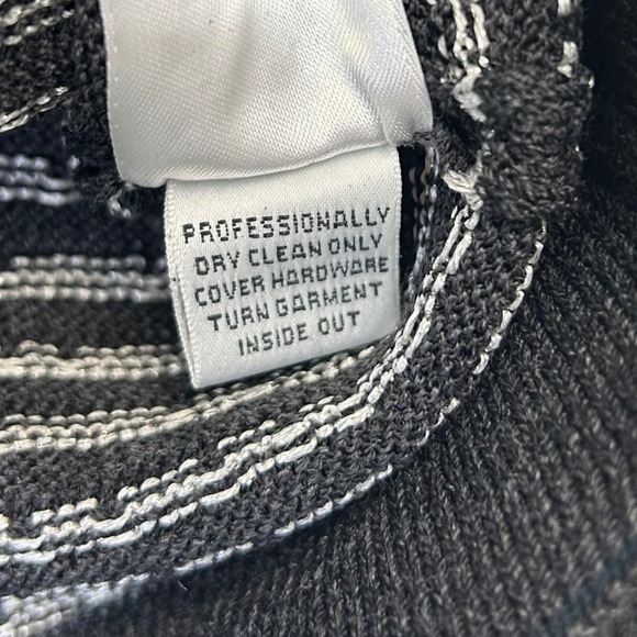 St John Sport Santana Knit Sweater Women's Size Medium Black Sequin Y2K - Picture 9 of 10